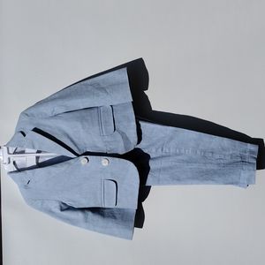 2 piece IZOD boys suit. Light blue. 2T